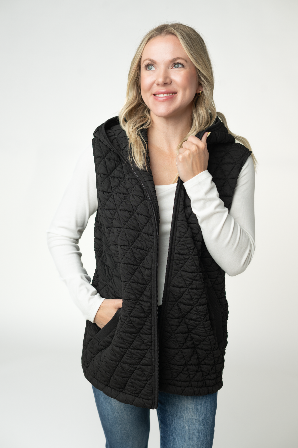 Heather Geometric Hooded Vest in Black