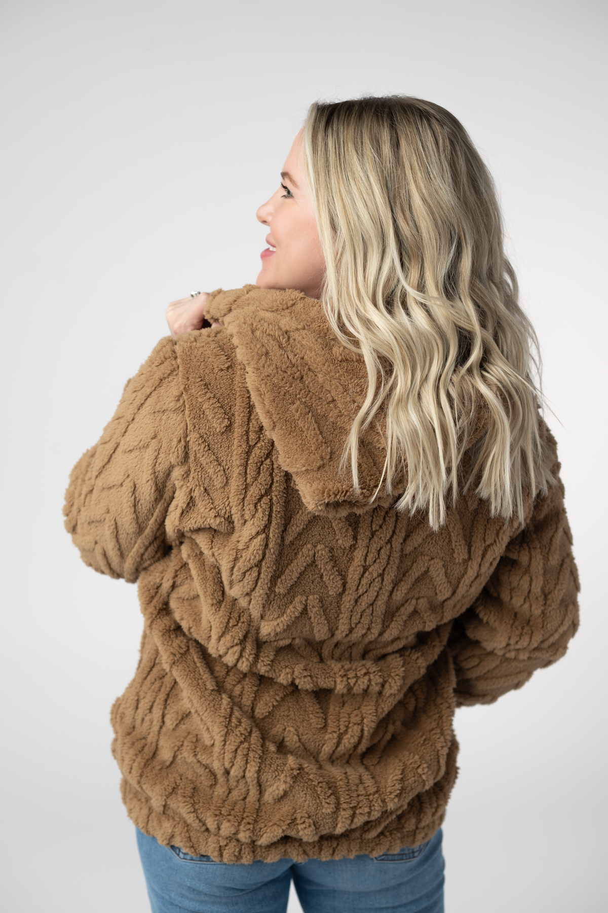 Fuzzy Sherpa Fullzip Hoodie in Maple