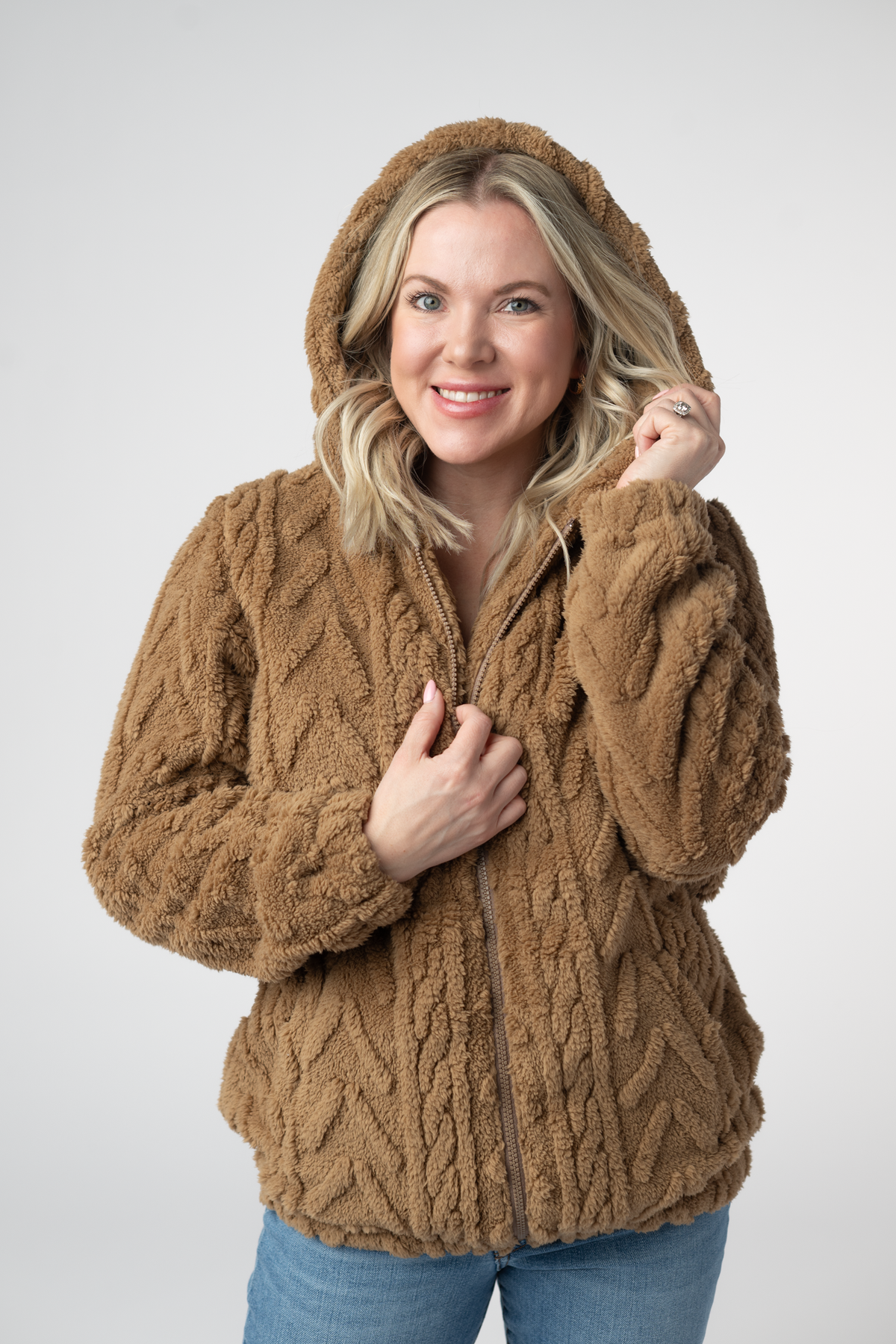 Fuzzy Sherpa Fullzip Hoodie in Maple
