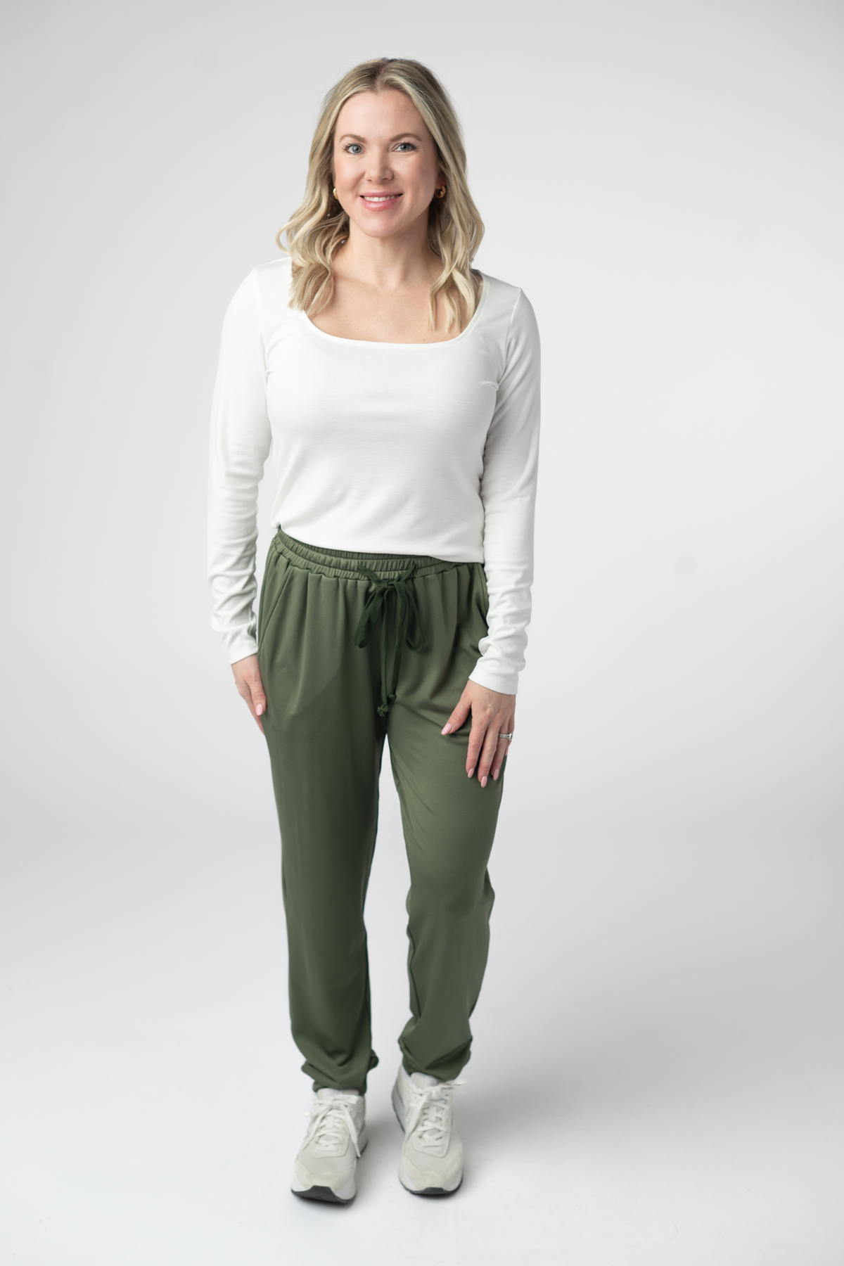 Cloud Joggers in Olive