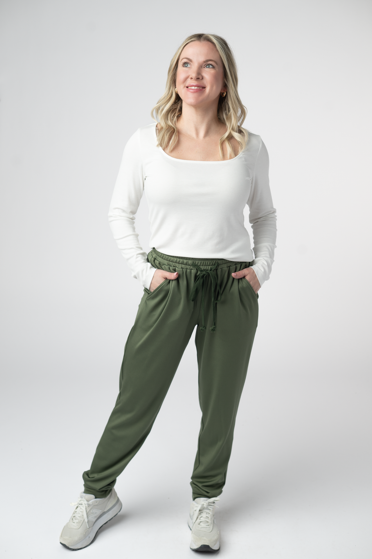 Cloud Joggers in Olive