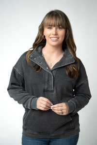 Jesse Vintage Wash Snap Pullover in Black