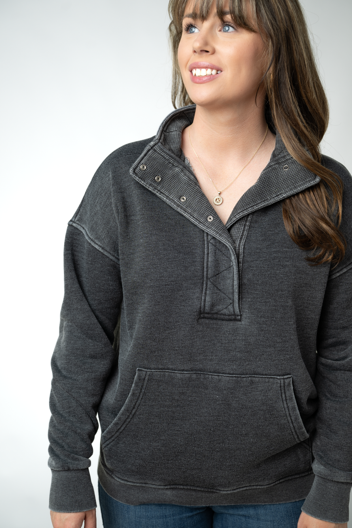 Jesse Vintage Wash Snap Pullover in Black