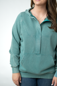 Ryker Vintage Wash Hoodie in Teal