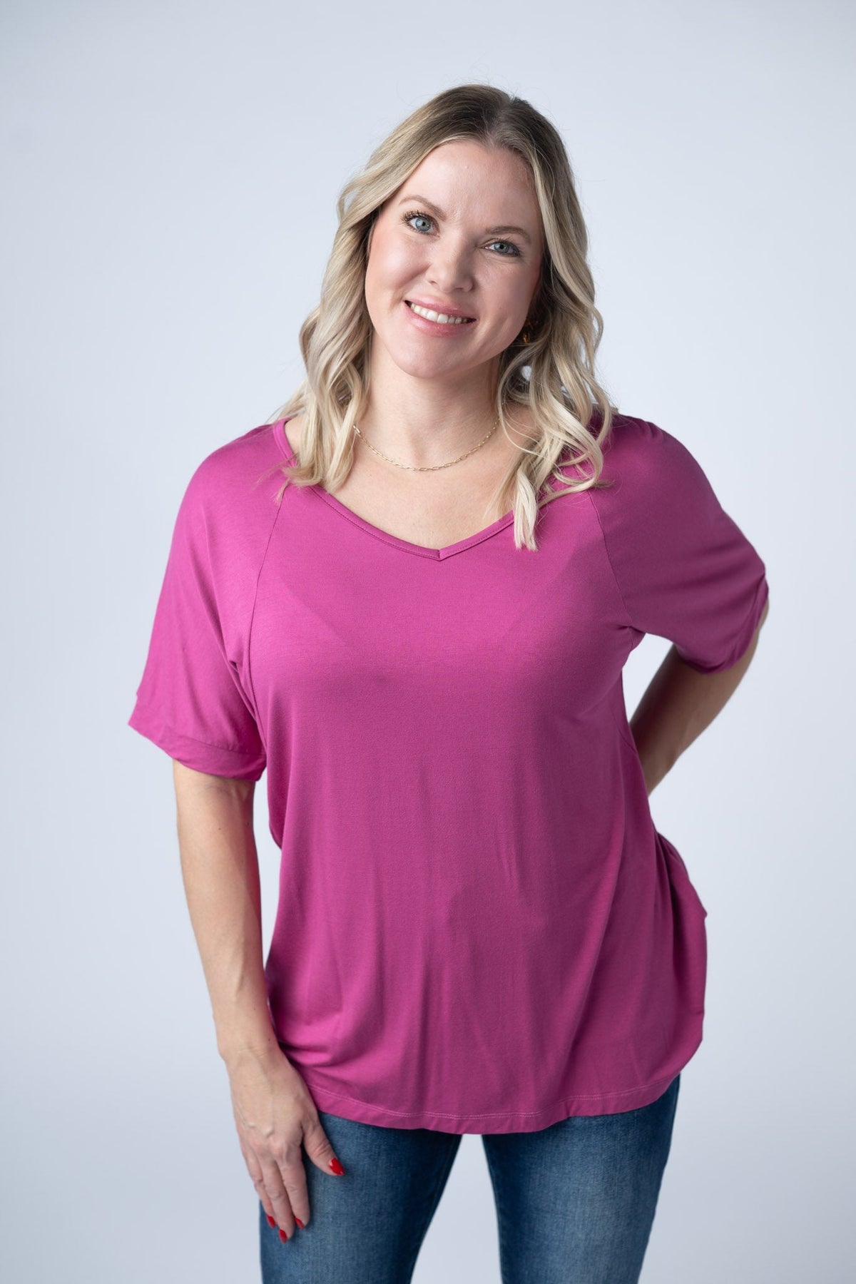 Bamboo V Neck Tee in Magenta