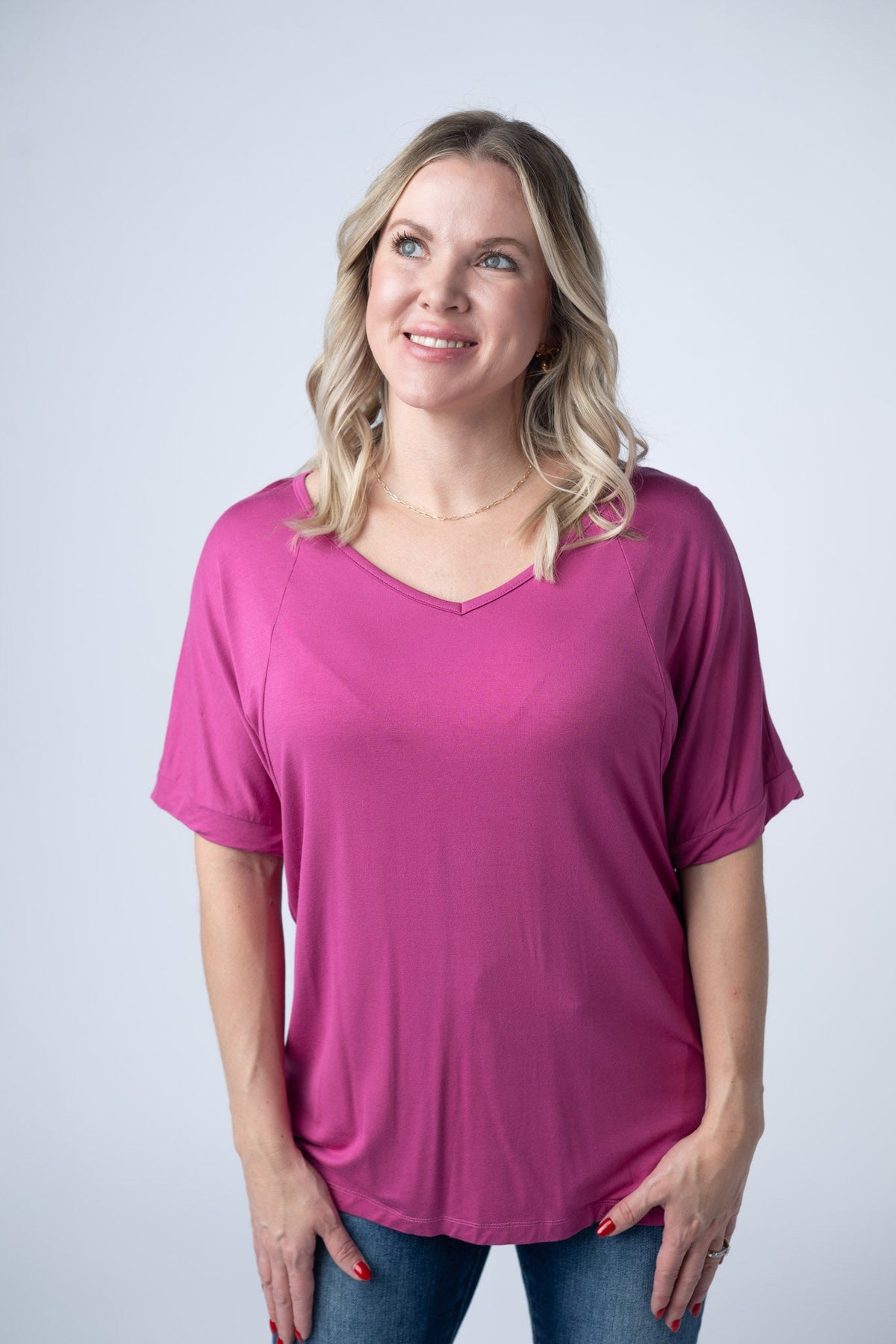 Bamboo V Neck Tee in Magenta