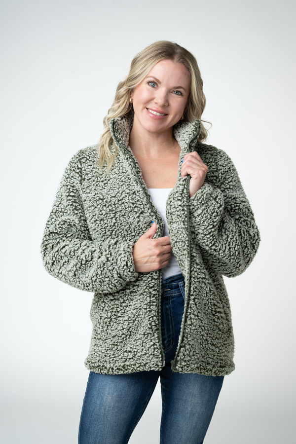 Two Tone Fullzip Sherpa in Olive and White