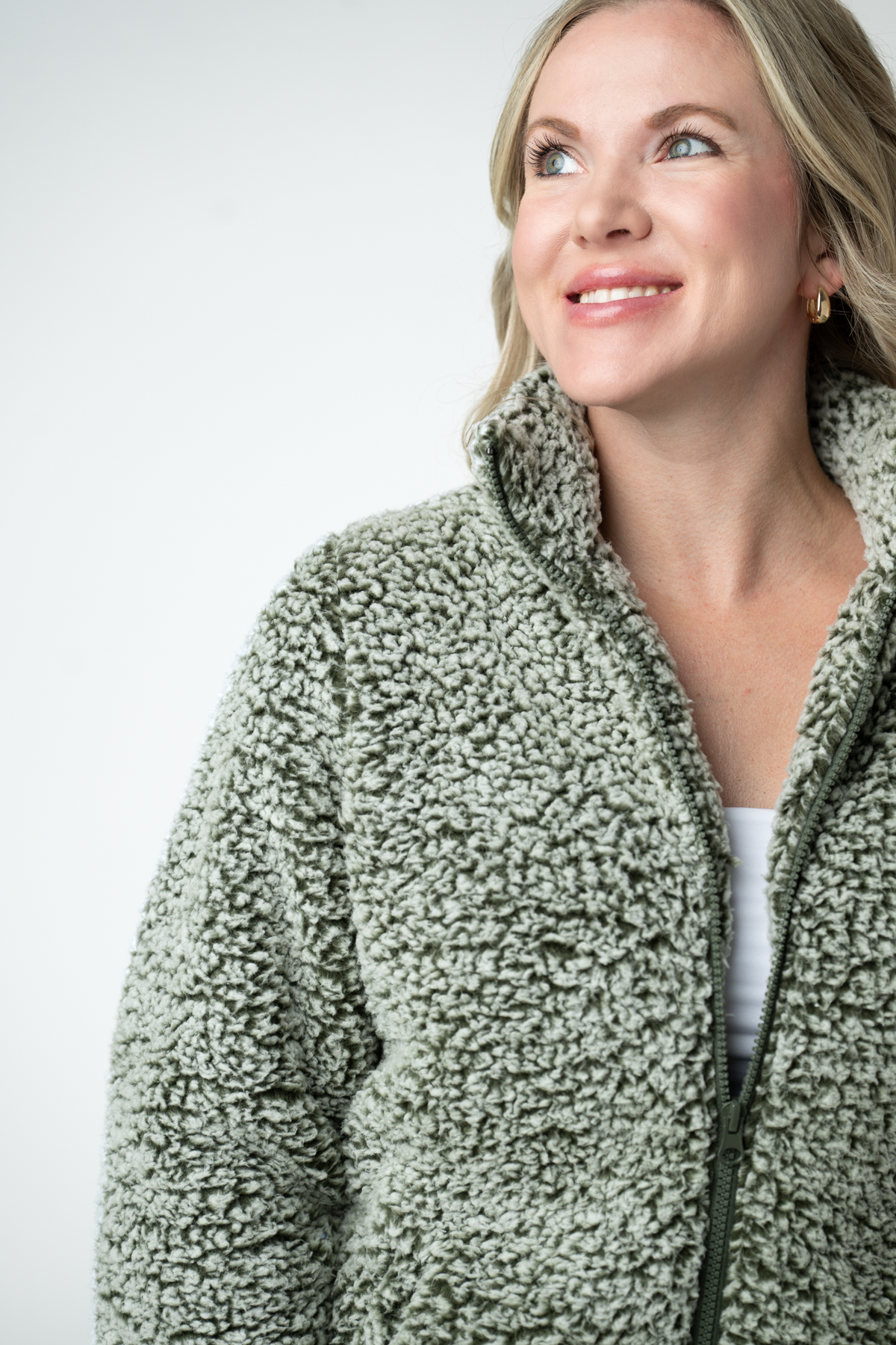 Two Tone Fullzip Sherpa in Olive and White