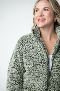 Two Tone Fullzip Sherpa in Olive and White
