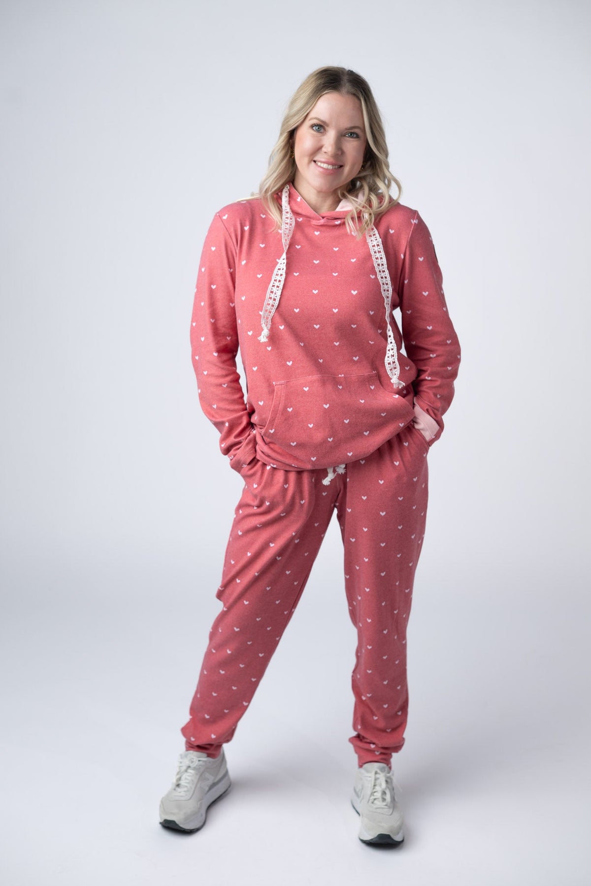 Classic Joggers in Sweetheart Red