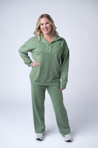 Jesse Vintage Wash Snap Pullover in Olive