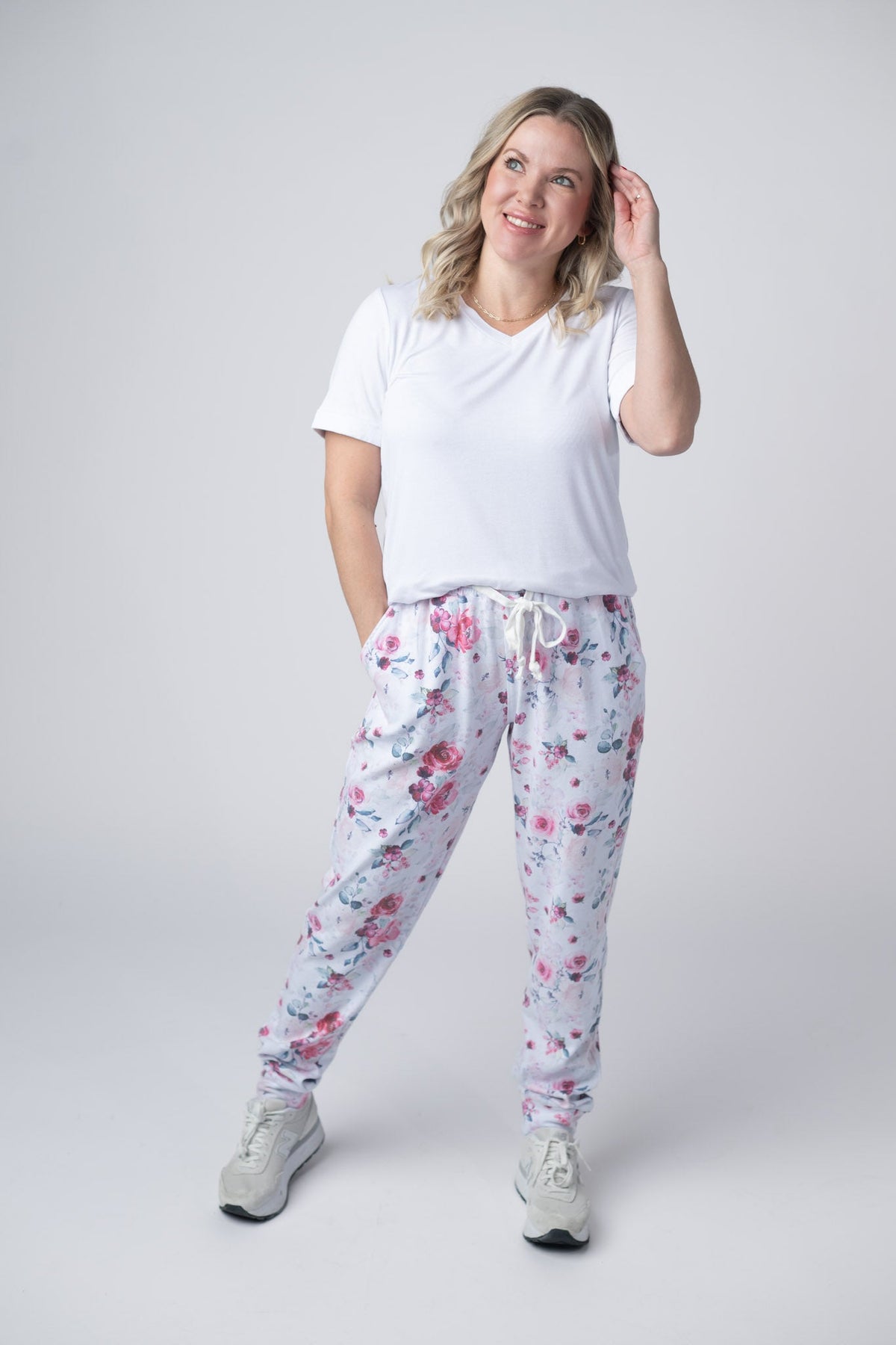 Classic Joggers in Pink Bloom