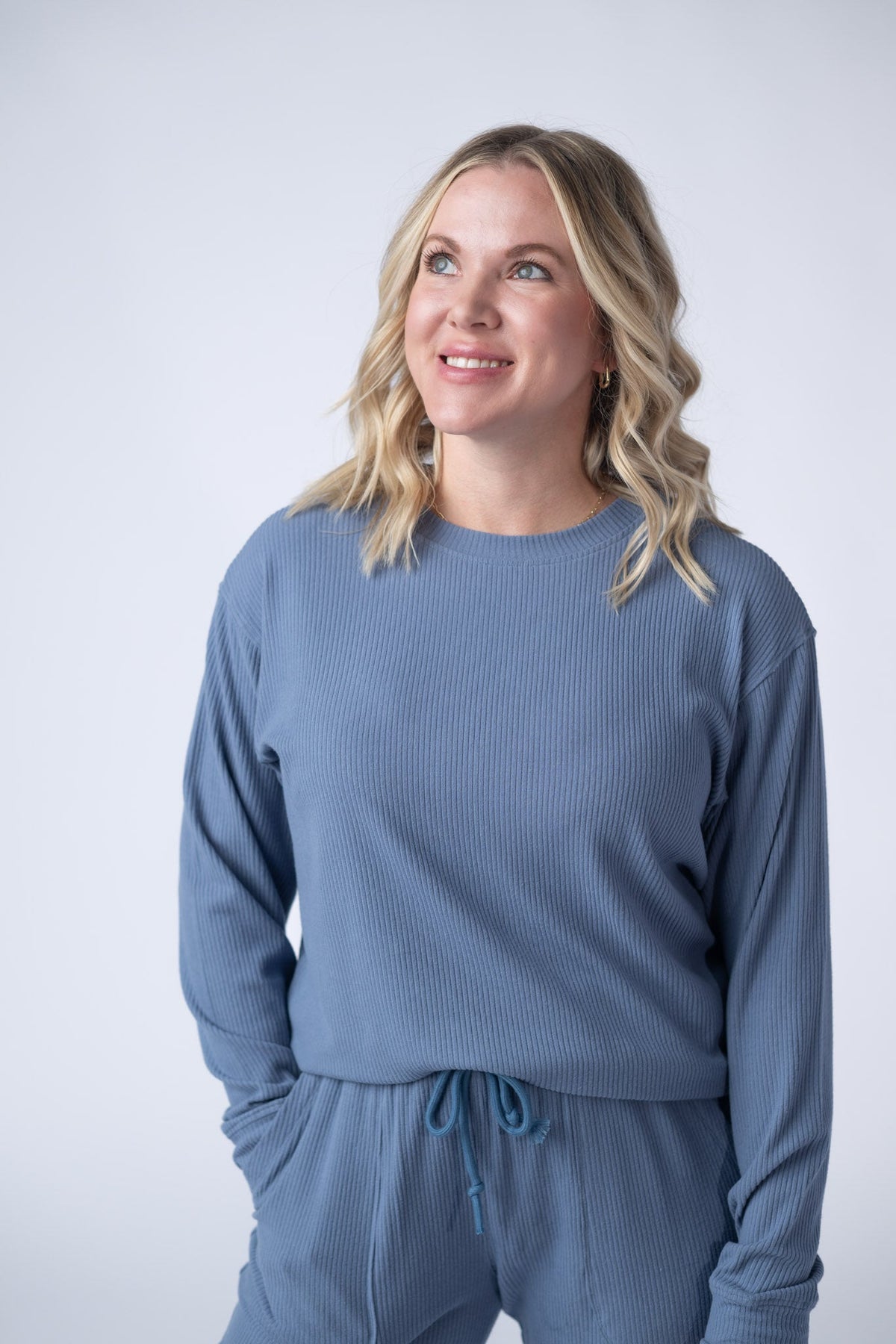 Corrine Ribbed Pullover Top in Denim