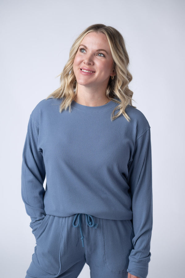 Corrine Ribbed Pullover Top in Denim