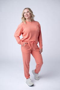 Corrine Ribbed Pullover Top in Coral