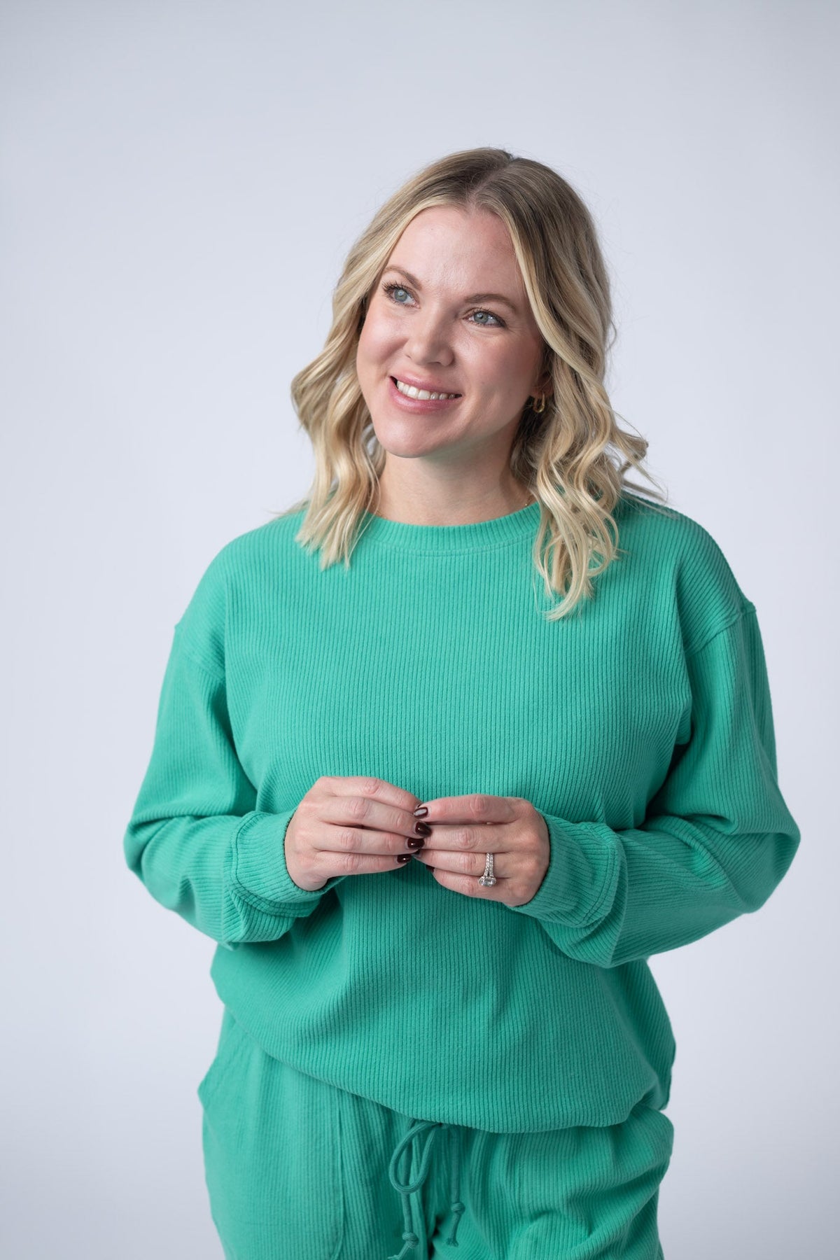 Corrine Ribbed Pullover Top in Emerald