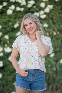 Raelynn V-Neck Top in Petal Gardens