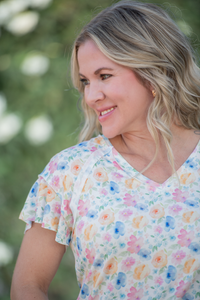 Raelynn V-Neck Top in Petal Gardens