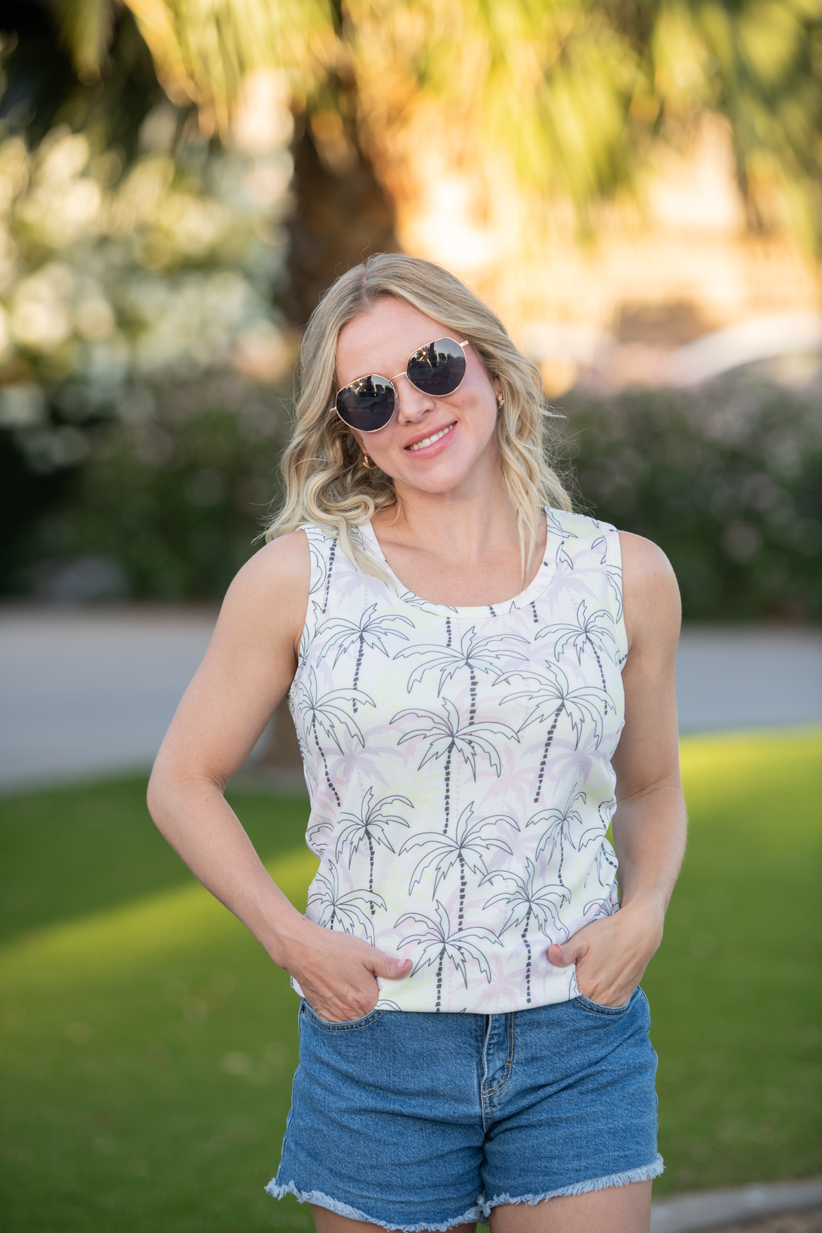 Ava Tank in Neon Palm