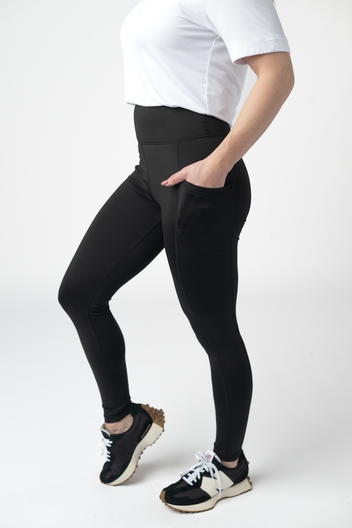 Athleisure Leggings in Black