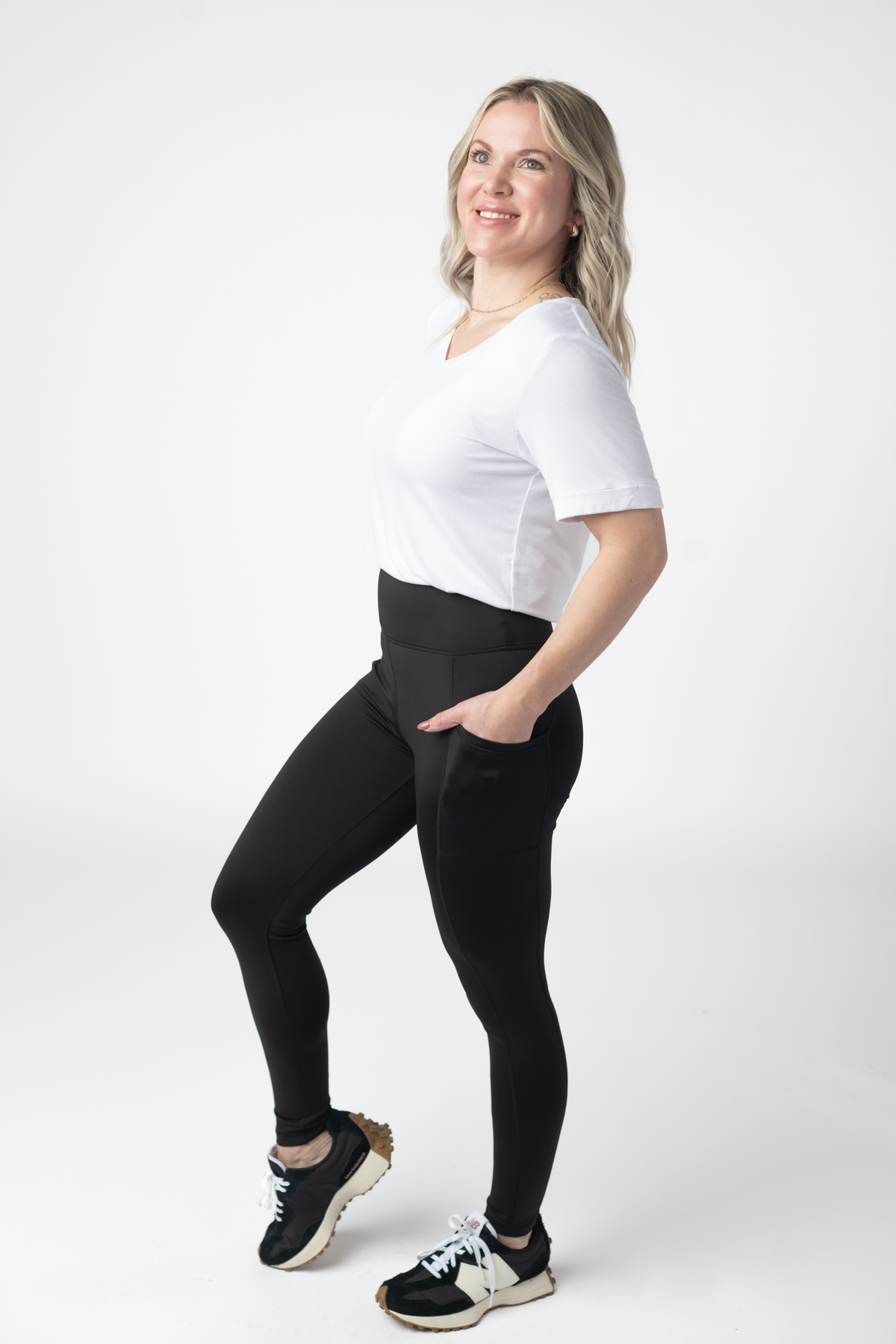 Athleisure Leggings in Black