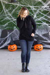 Pixie Pocket Halfzip Hoodie in Black