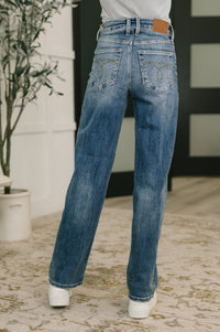 Judy Blue Mid Rise Straight