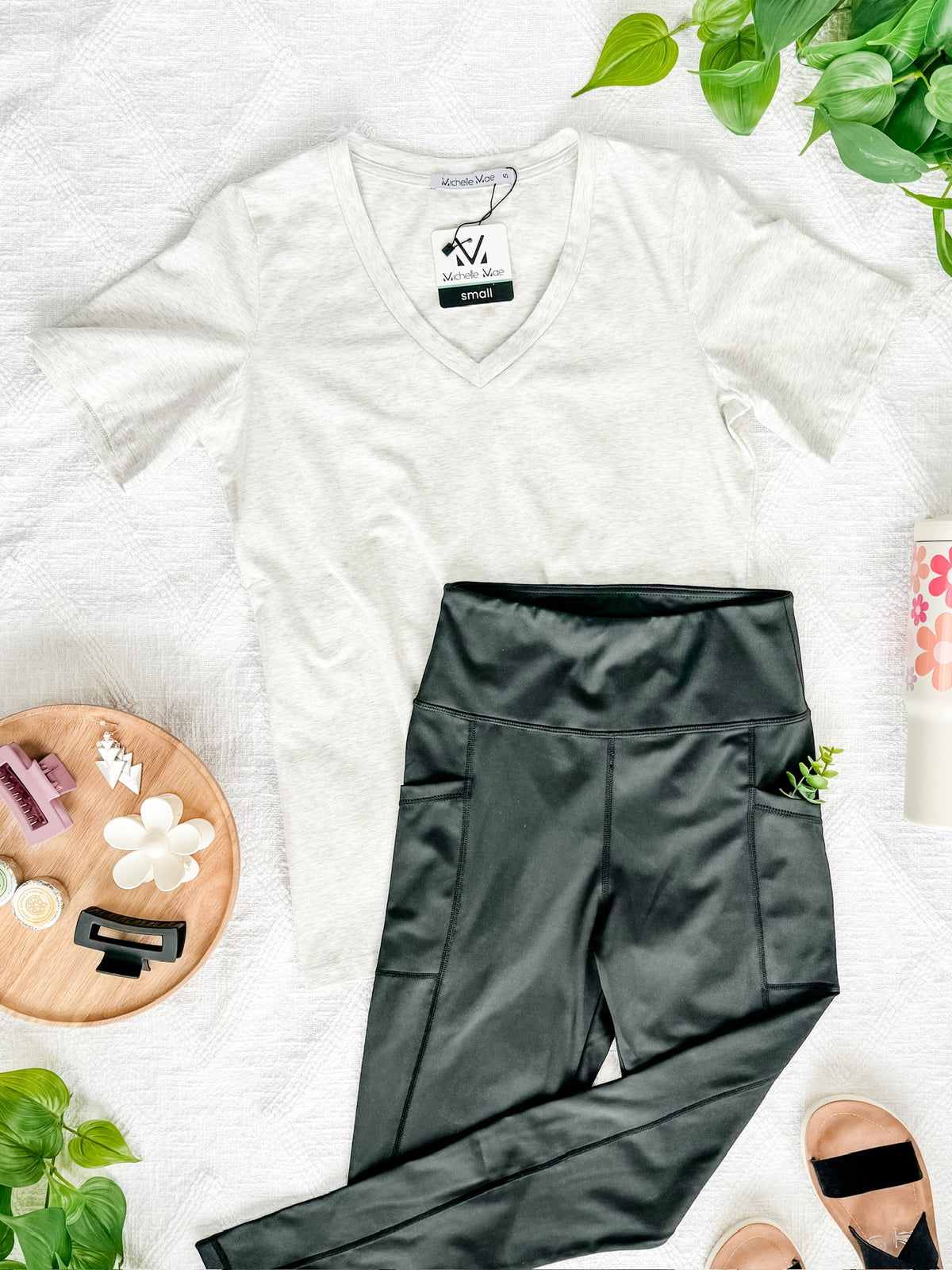 Women's Athleisure Leggings in Black