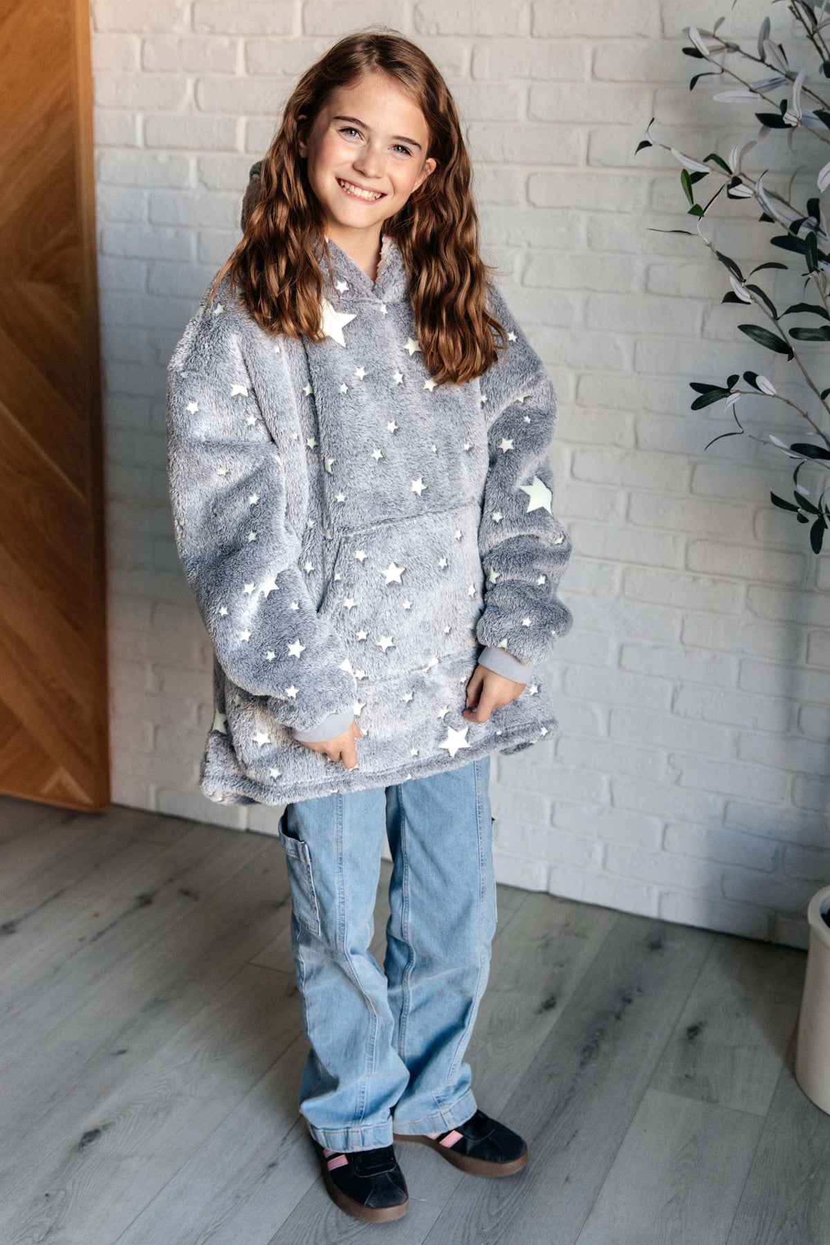 Kids Oversized Hoodie Blanket in Glow in the Dark Stars