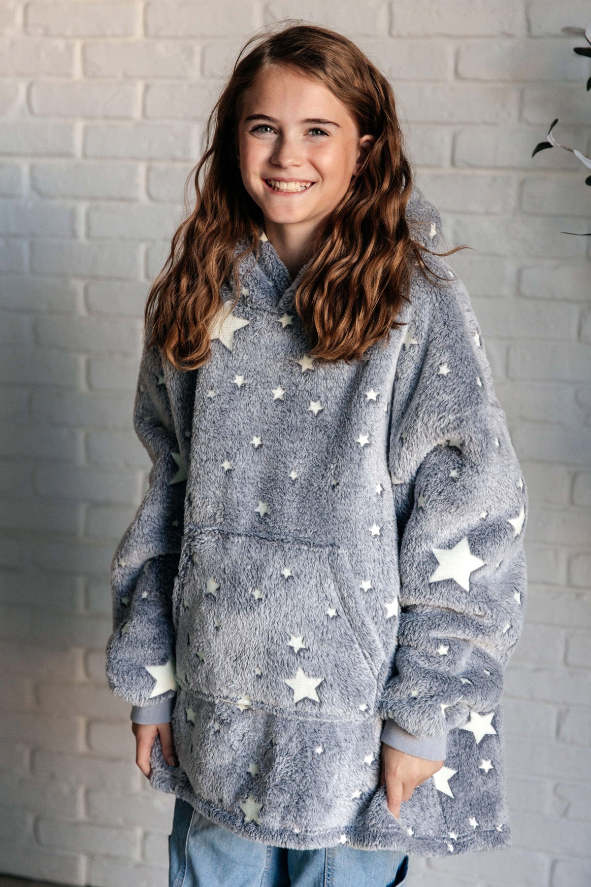 Kids Oversized Hoodie Blanket in Glow in the Dark Stars