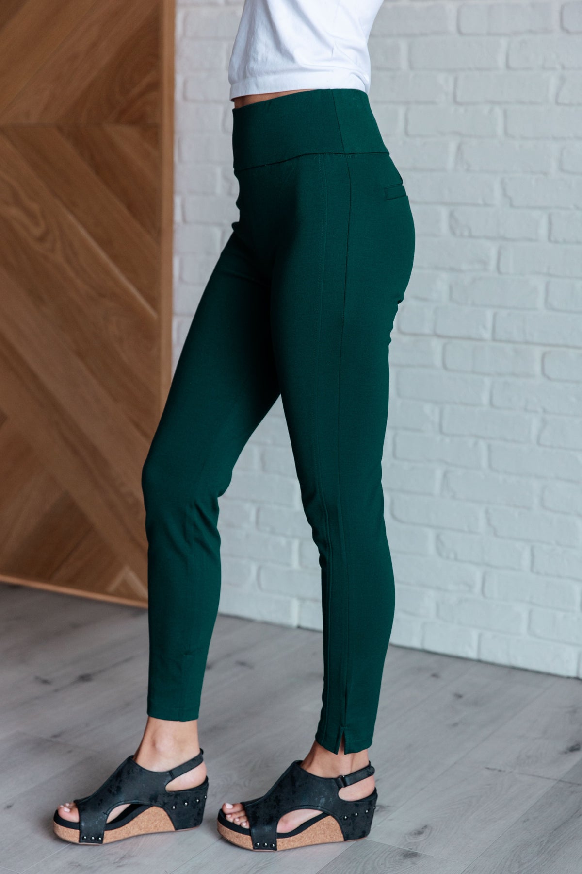 Dear Scarlett Magic Skinny Pants in Hunter Green