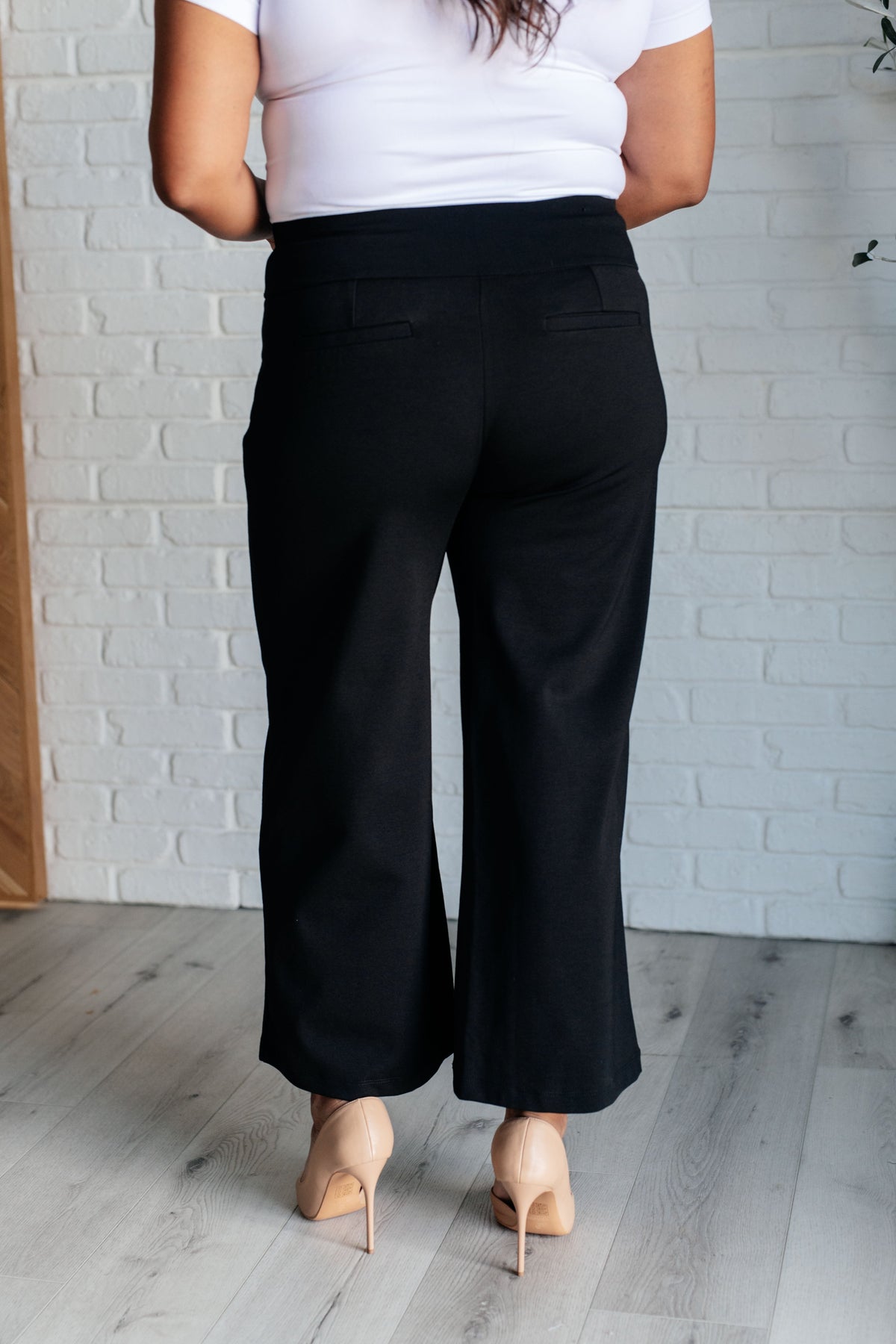 Magic Wide Leg Crop Pants in Black