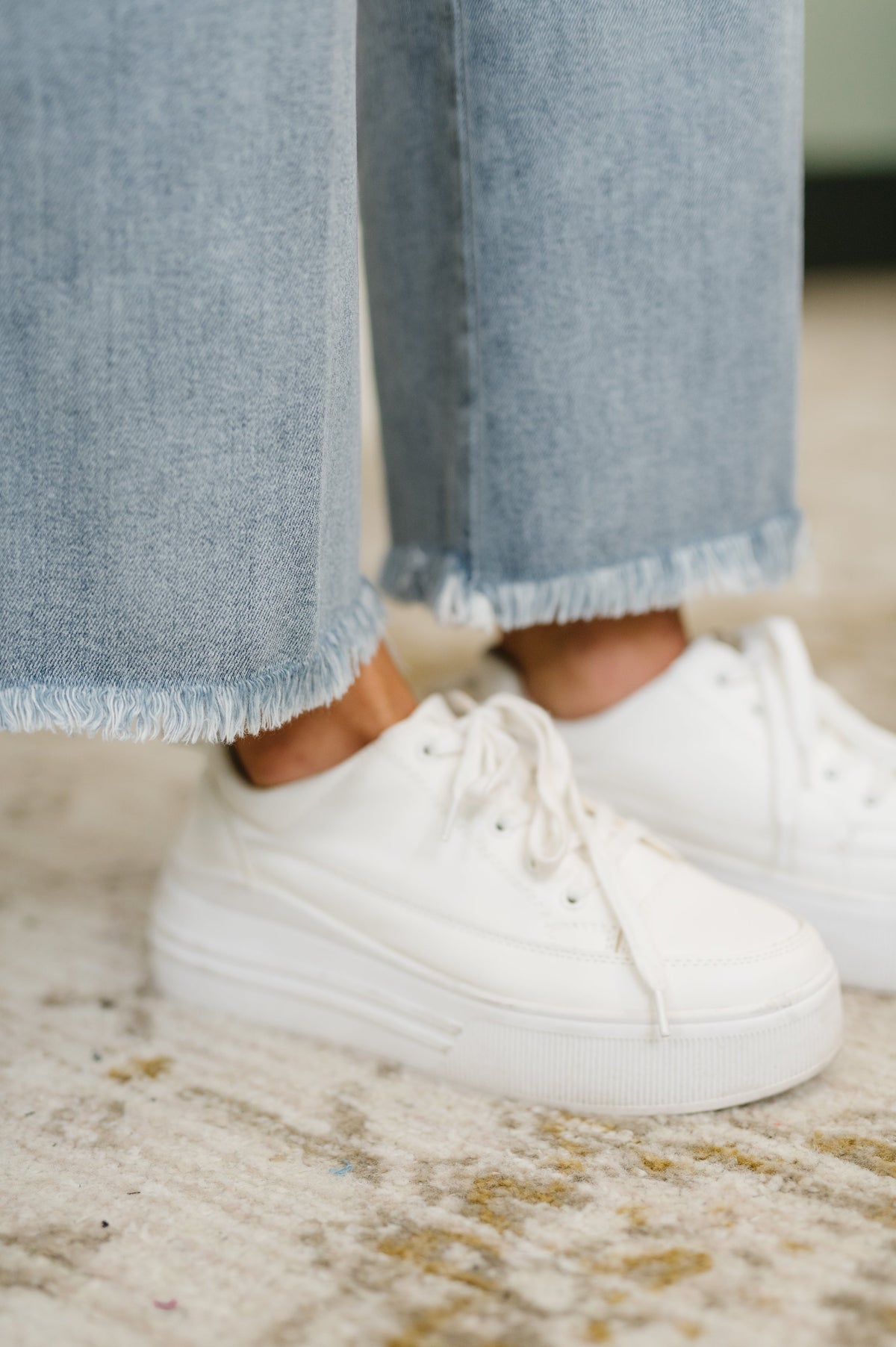 Judy Mid Rise Ankle Wide Leg + Hollywood WB + Fray Hem
