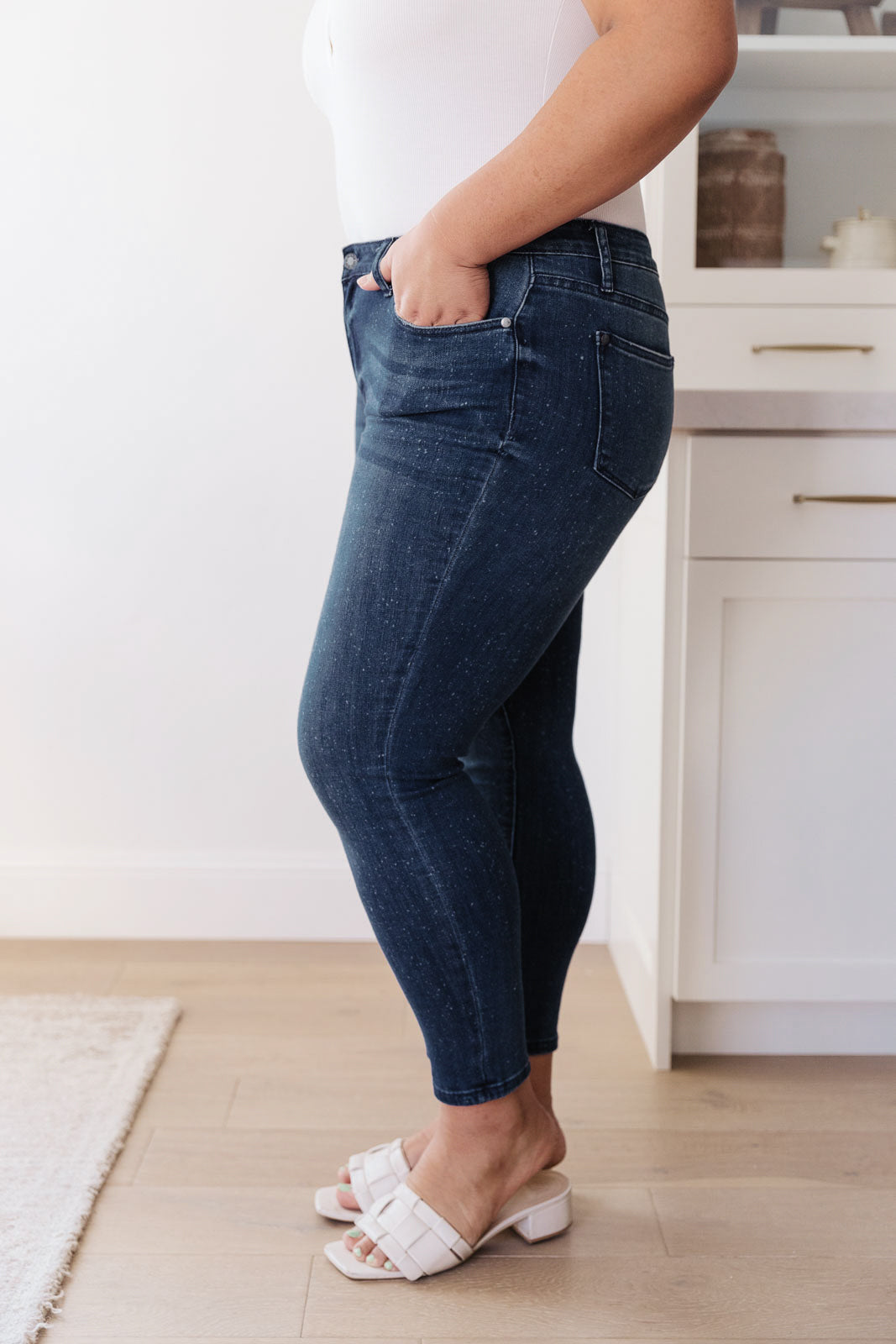 Judy Blue Mid-Rise Relaxed Fit Mineral Wash Jeans