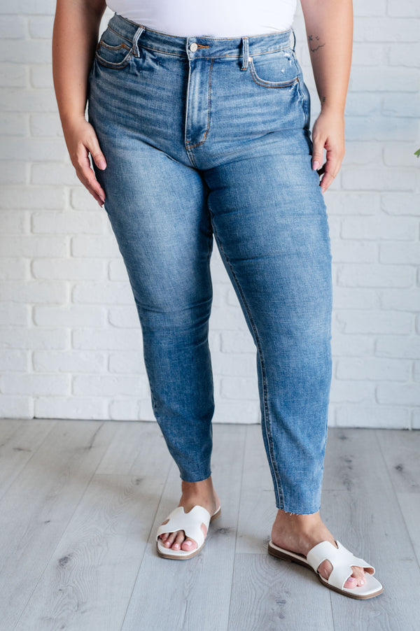 Judy Blue Tummy Control Skinny Jeans in Vintage Wash