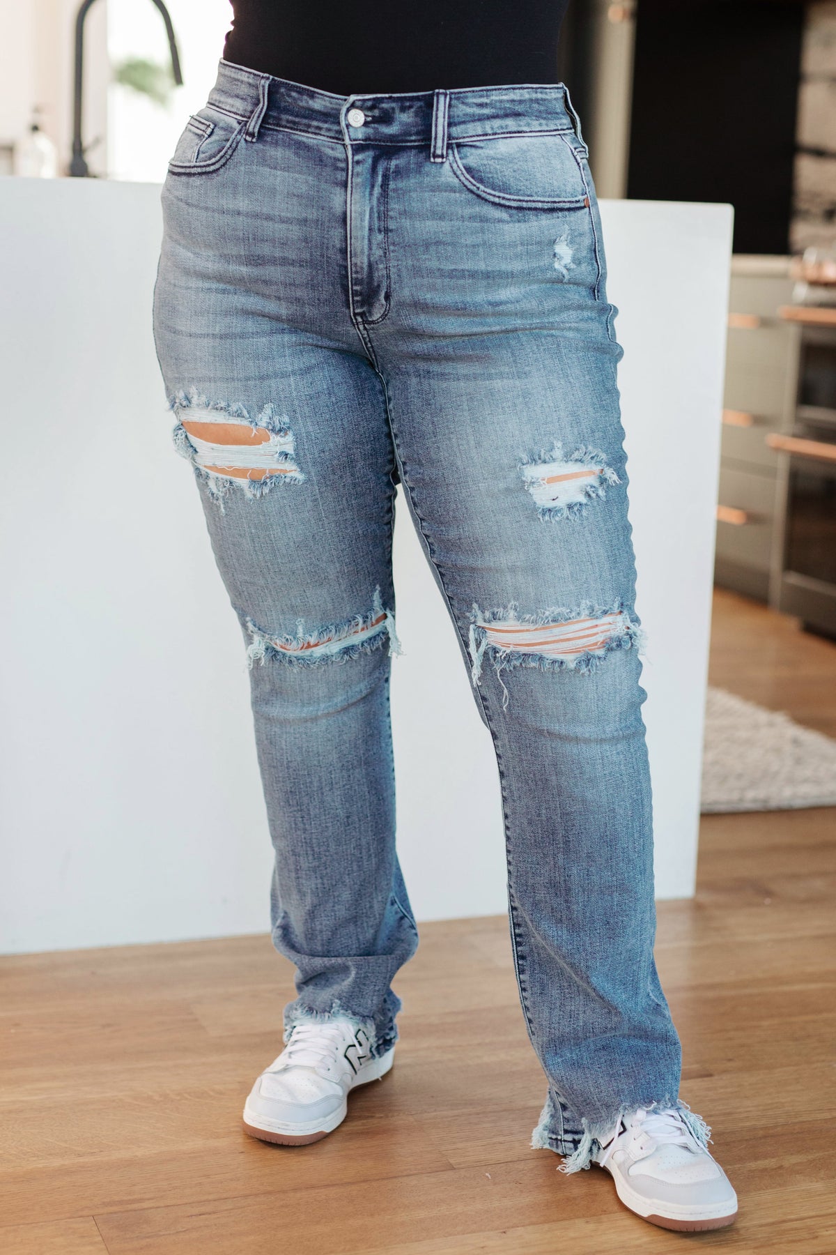 Judy Blue Destroyed Straight Jeans