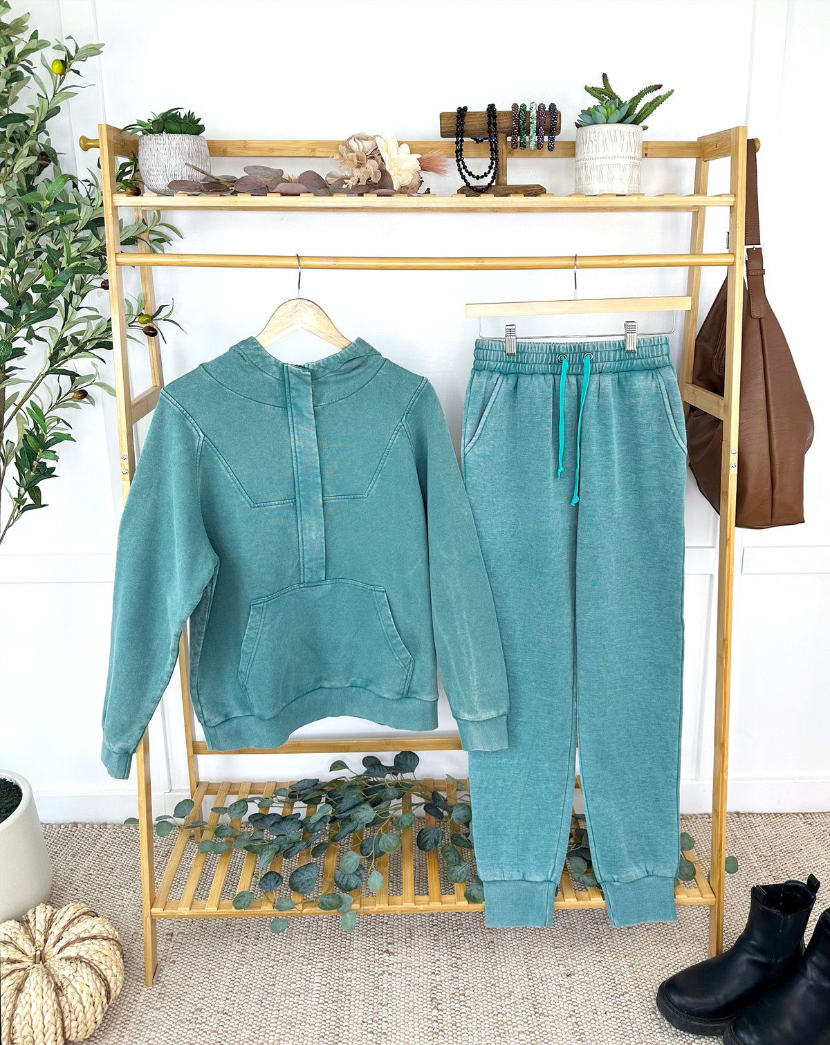 Ryker Vintage Wash Hoodie in Teal