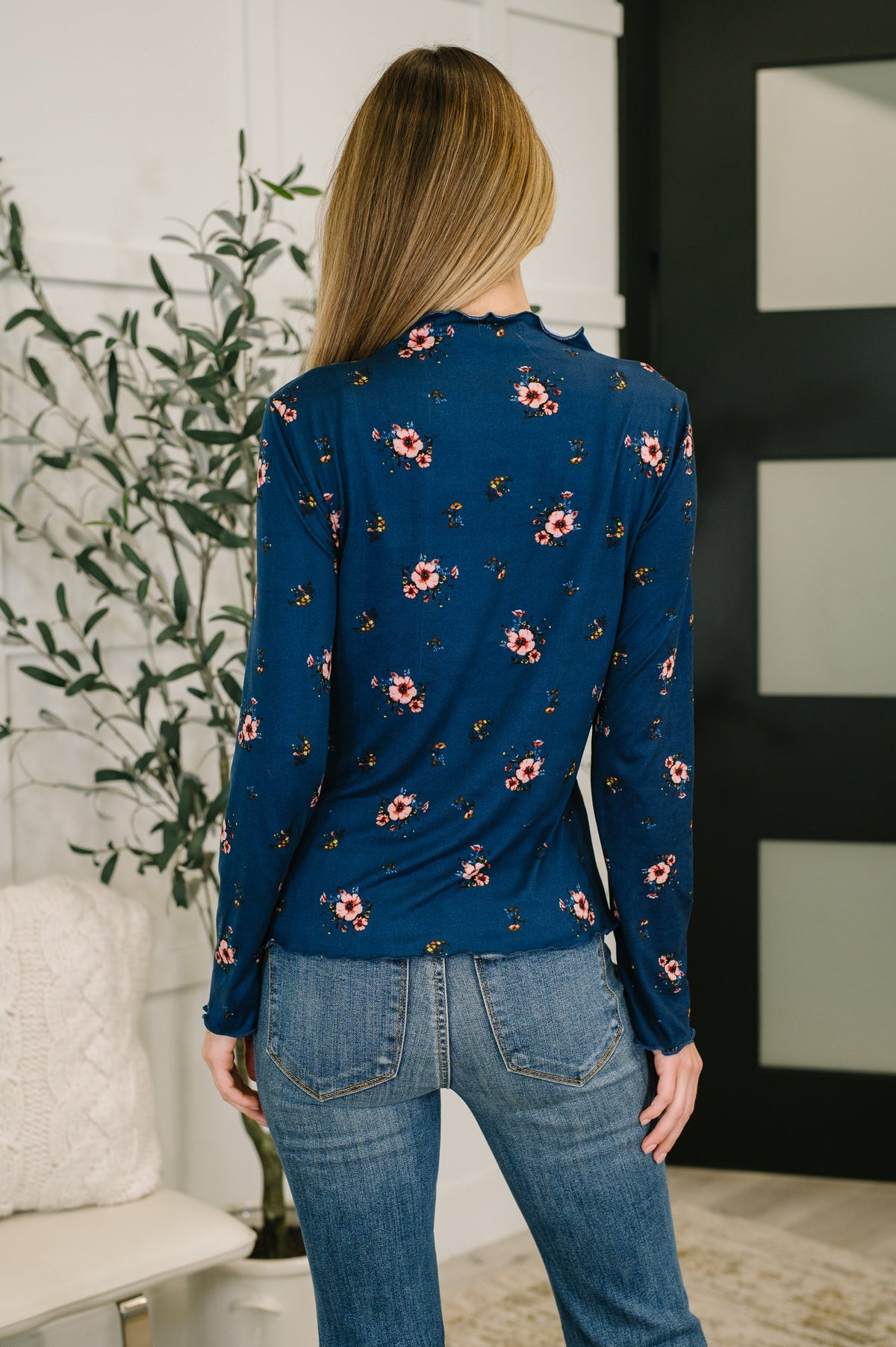 Something in the Air Lettuce Hem Longsleeve Top in Navy
