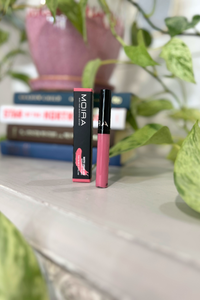 Matte Liquid Lips in Tickle