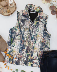 Remy Zip Up Vest in Dark Camo