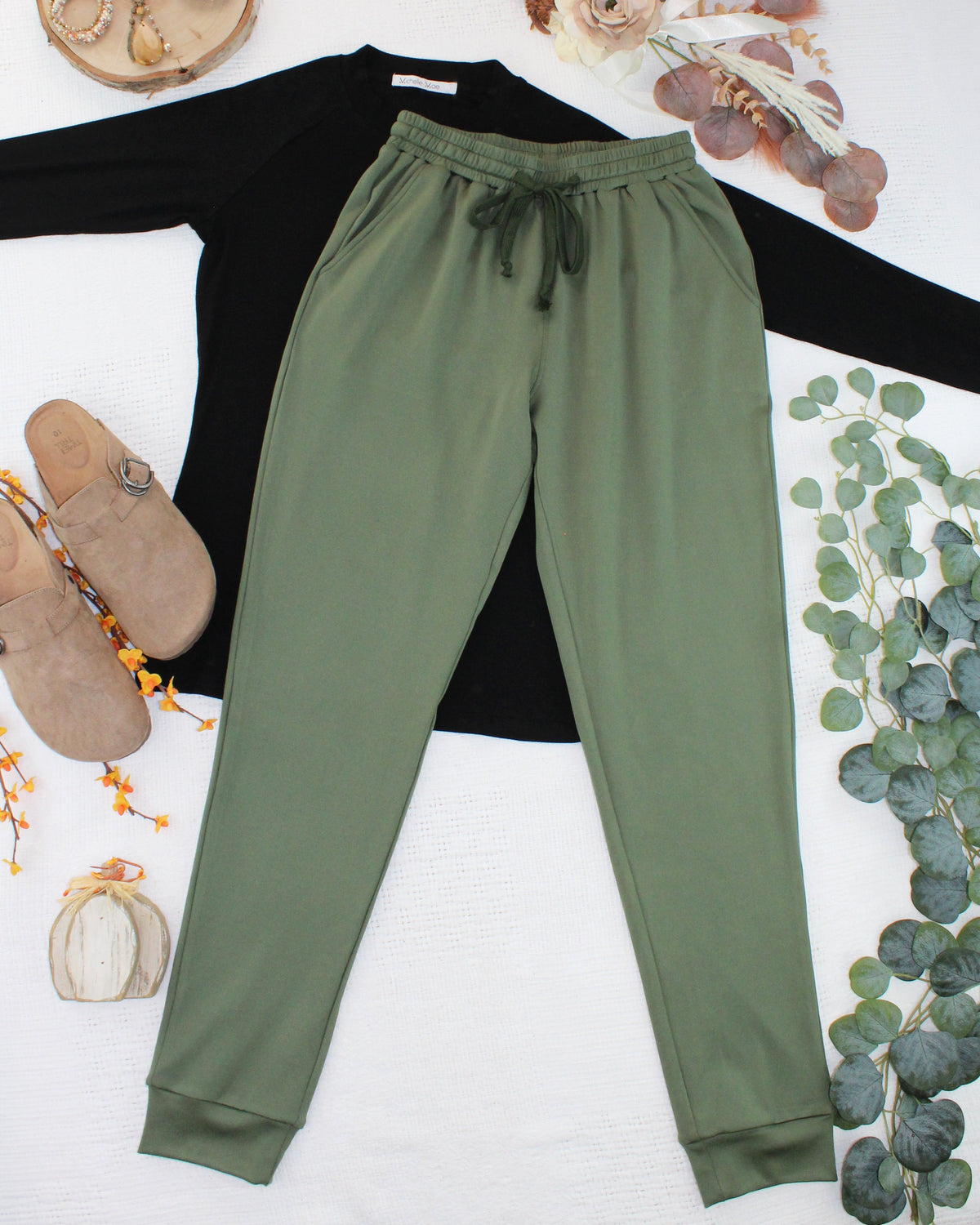 Cloud Joggers in Olive
